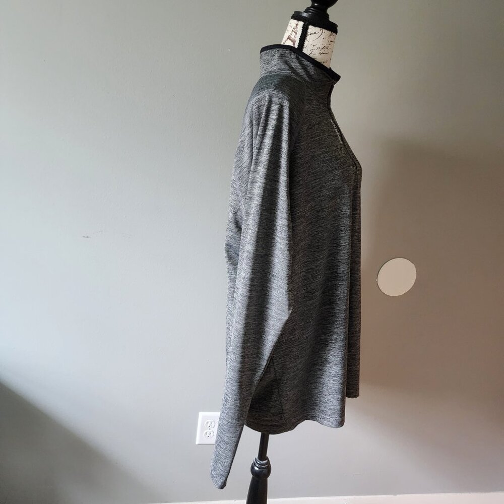 EUC Men's Reebok Long Sleeved Track Jacket - Picture 5 of 6